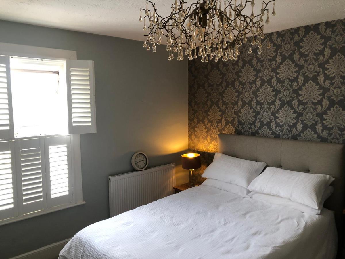 Homely Victorian Terraced Town House With Parking. Taunton Eksteriør bilde