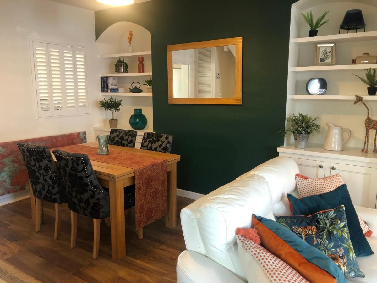 Homely Victorian Terraced Town House With Parking. Taunton Eksteriør bilde
